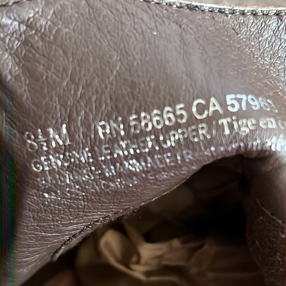 Nordstroms Halogen Leather stacked Heel Bootie’s Size 8 1/2 - Picture 11 of 12